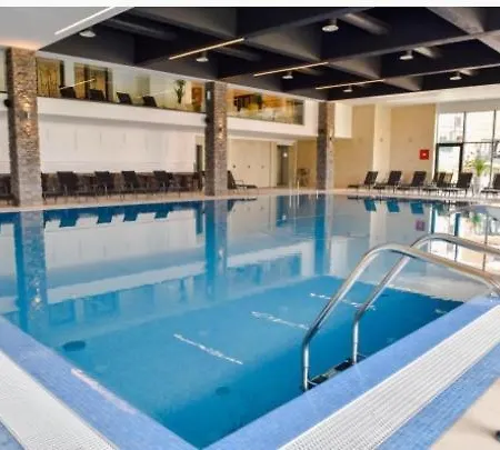 アパート Lux ズラティボール